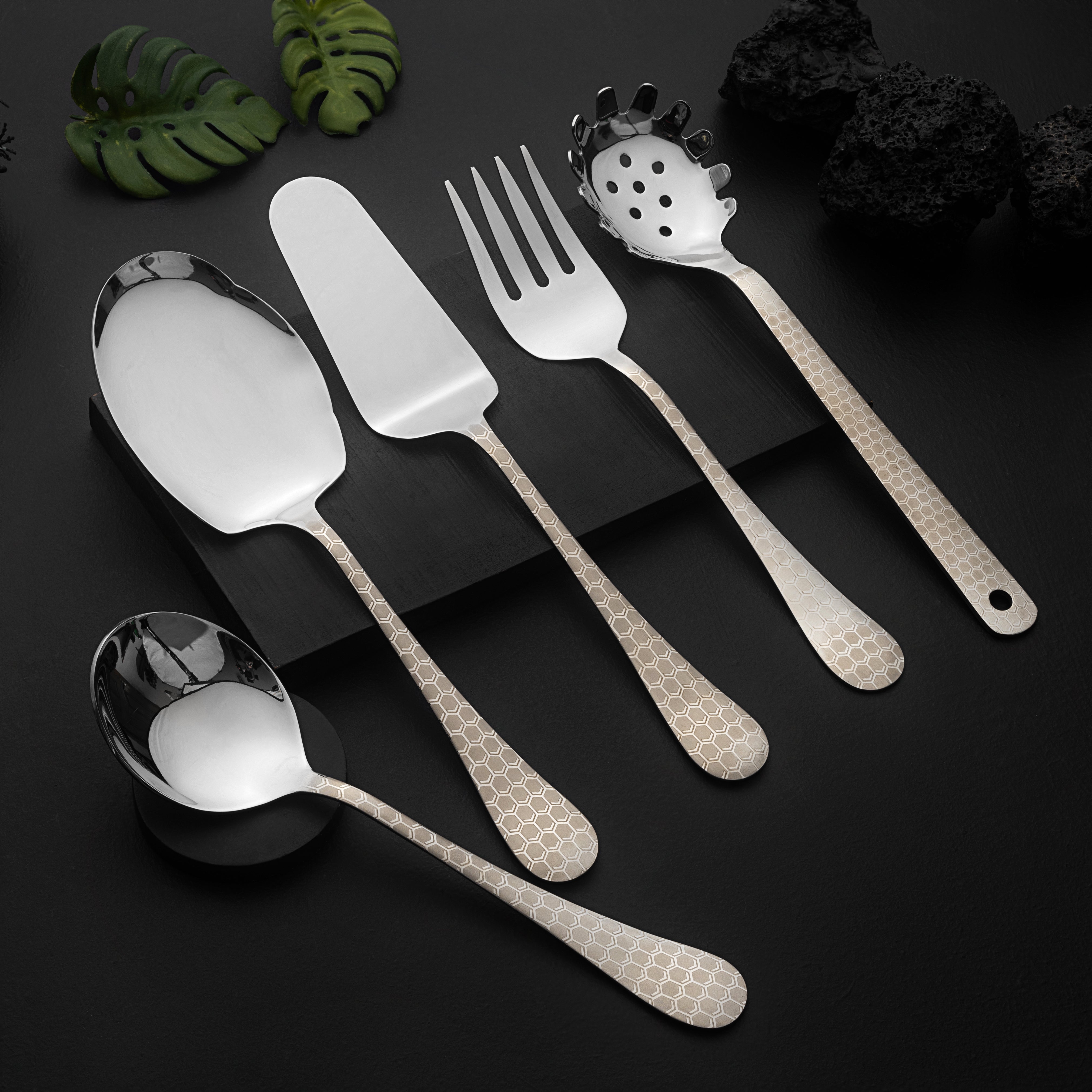 Set of 5 - Guests Serving Set Silver - 5 Years Warranty QM Branded