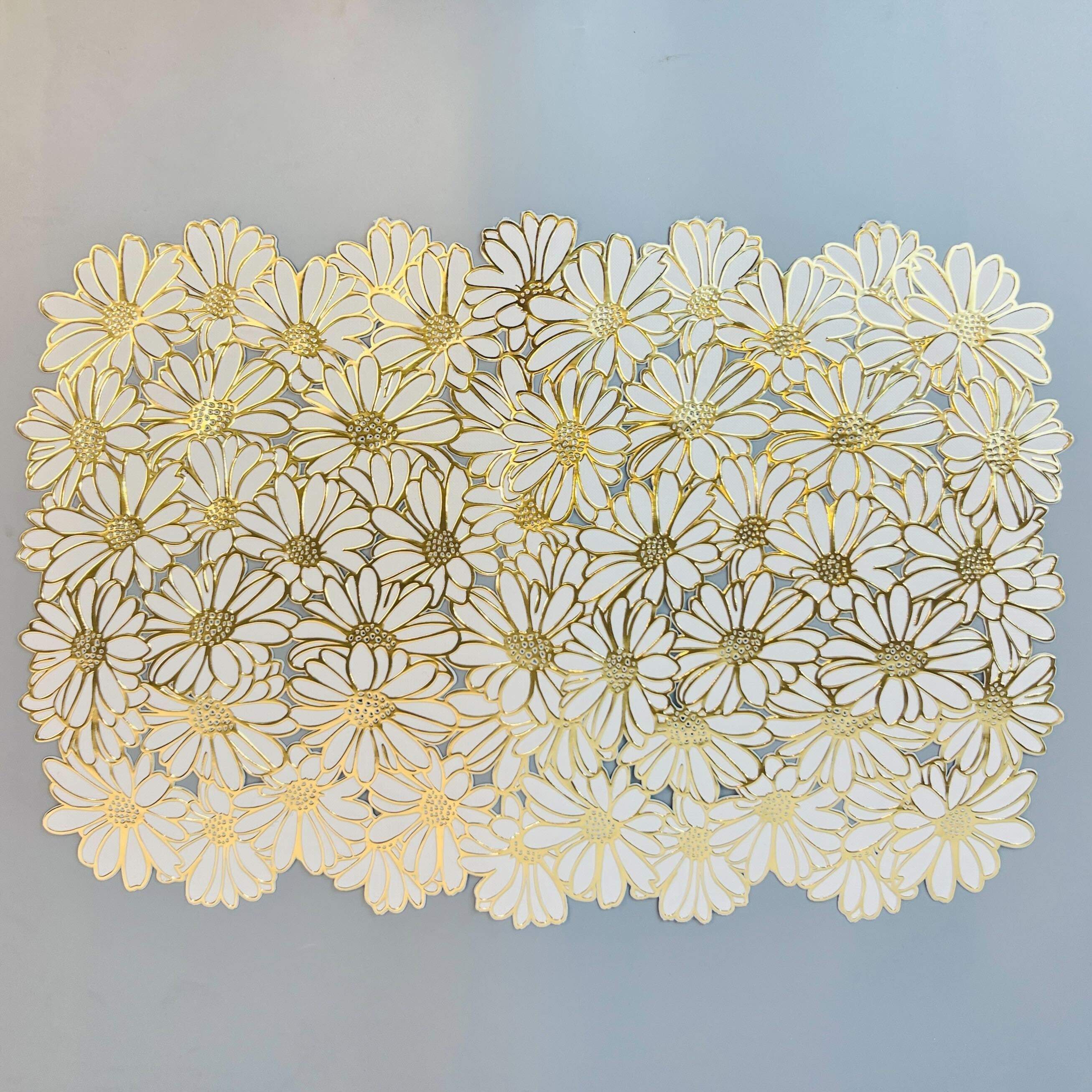 6 pcs Placemats - Golden & White Flower Design
