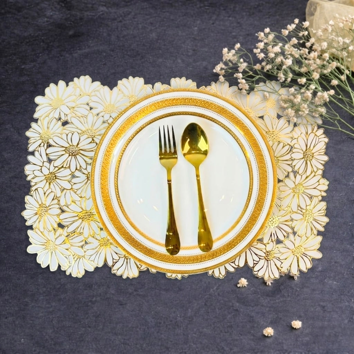Golden & White Daisy Cluster Placemat