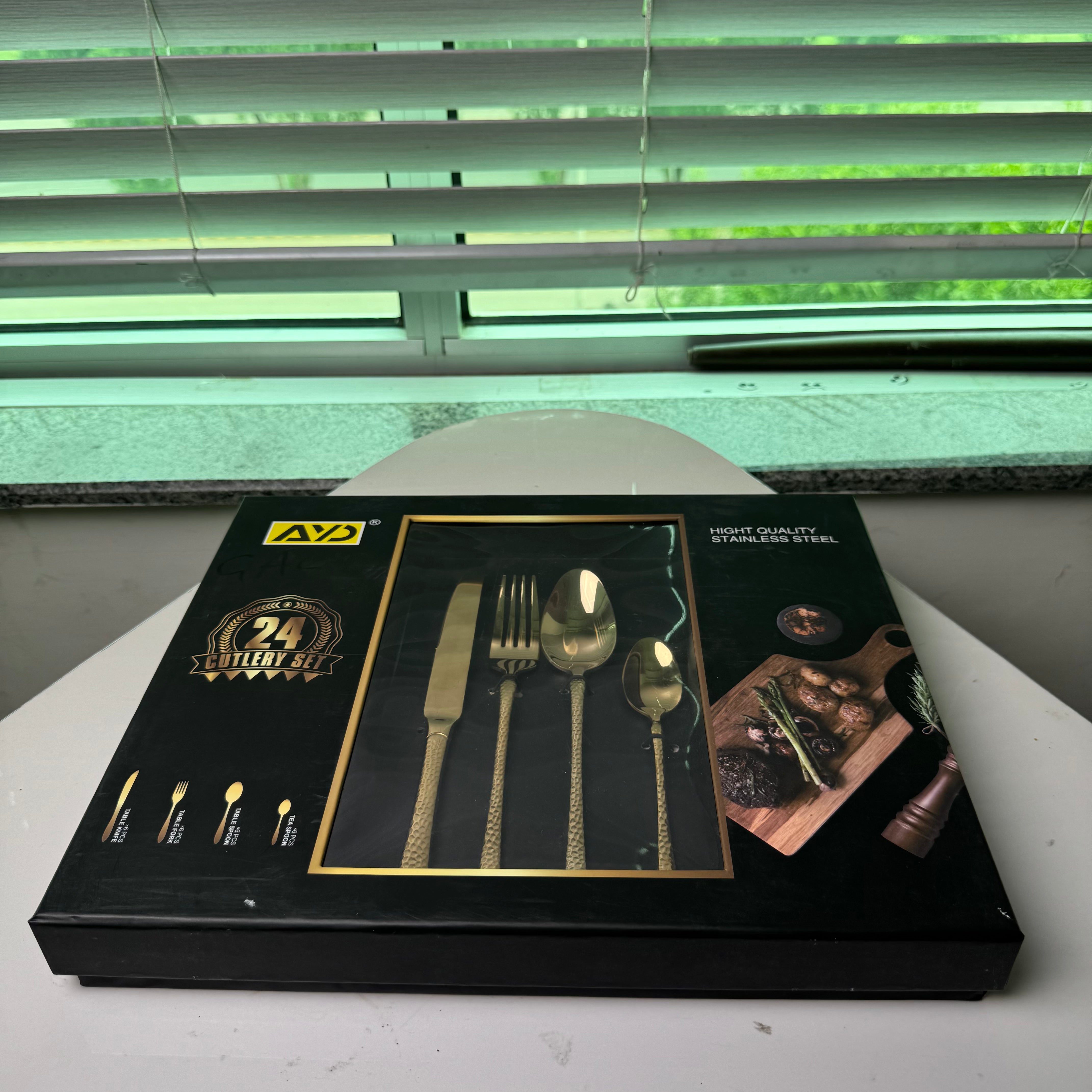 AYD Premium 24-Piece Hammered Golden Cutlery Set - 6 Person