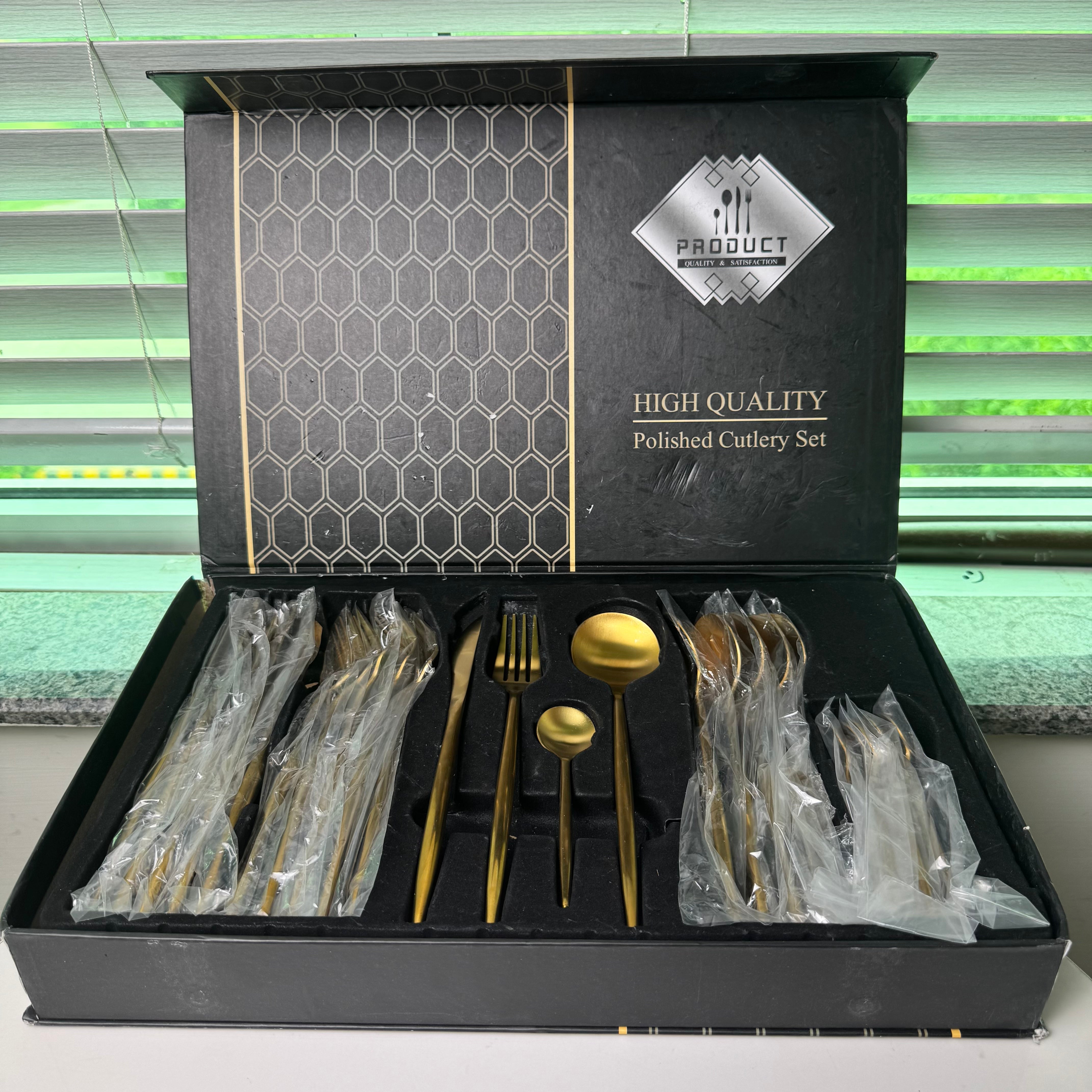 35 Grams Quality Cutlery for 6 People - 24 Piece Set - Full Golden
