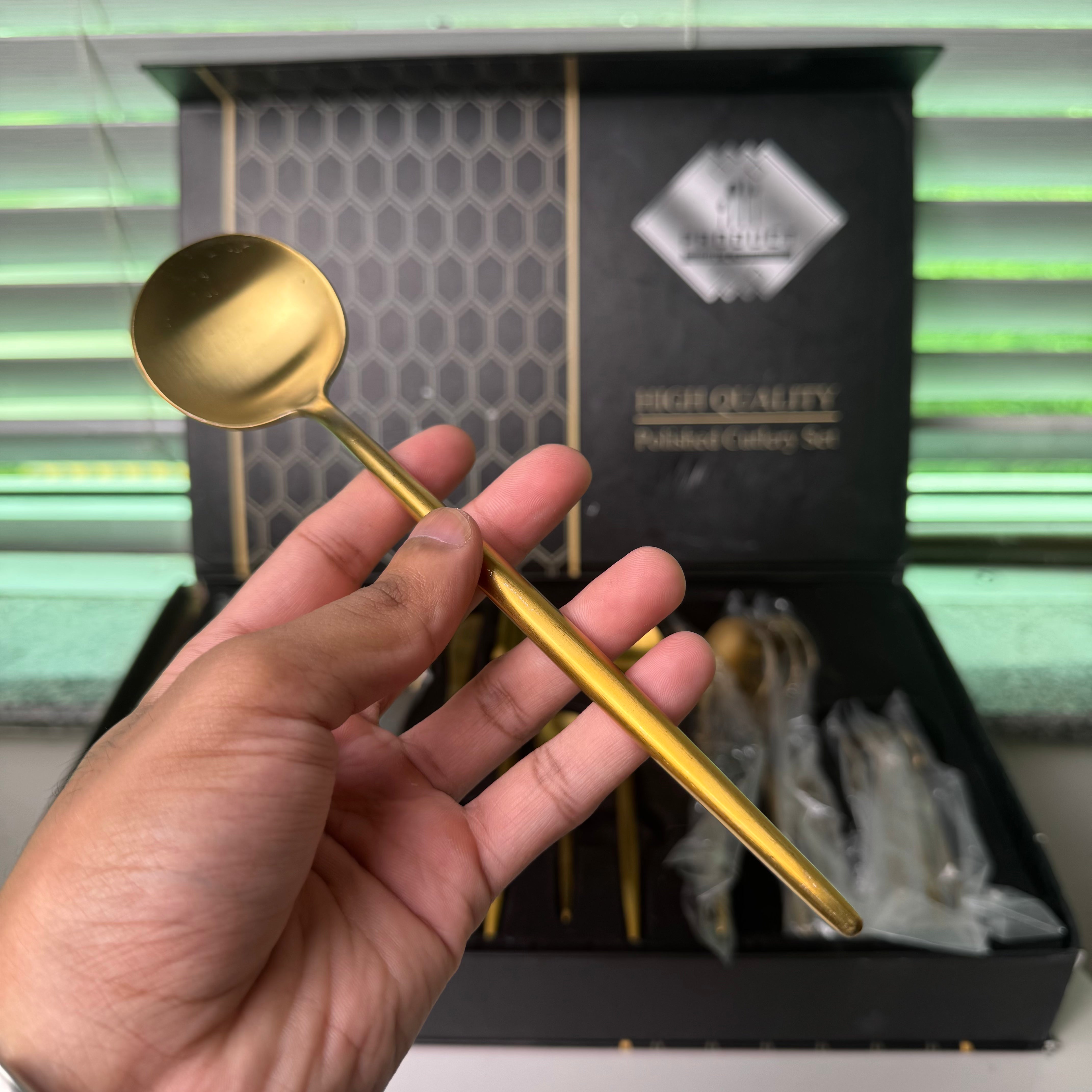 35 Grams Quality Cutlery for 6 People - 24 Piece Set - Full Golden